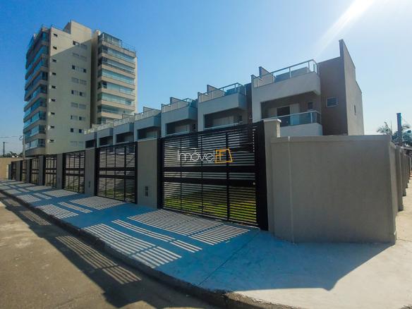 Casa Triplex com 130M2 no Indaia Caraguatatuba