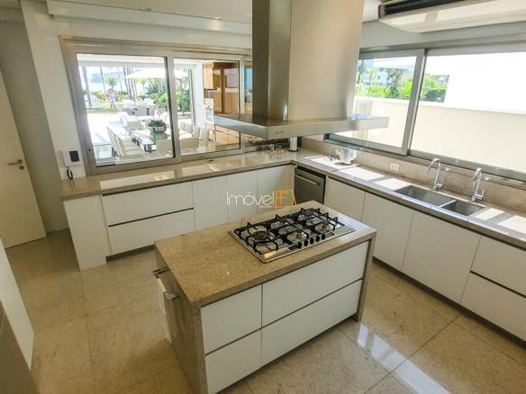 Casa para Temporada Condomínio Costa Verde Tabatinga com 8 Suítes e 692m²