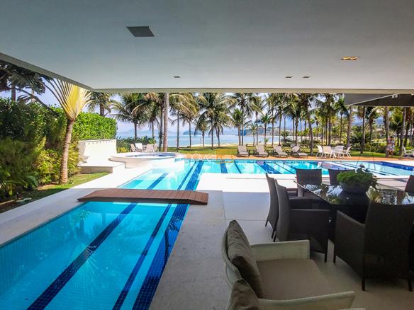 Casa para Temporada Condomínio Costa Verde Tabatinga com 8 Suítes e 692m²