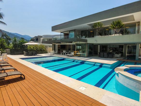 Casa para Temporada Condomínio Costa Verde Tabatinga com 8 Suítes e 692m²