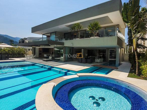 Casa para Temporada Condomínio Costa Verde Tabatinga com 8 Suítes e 692m²