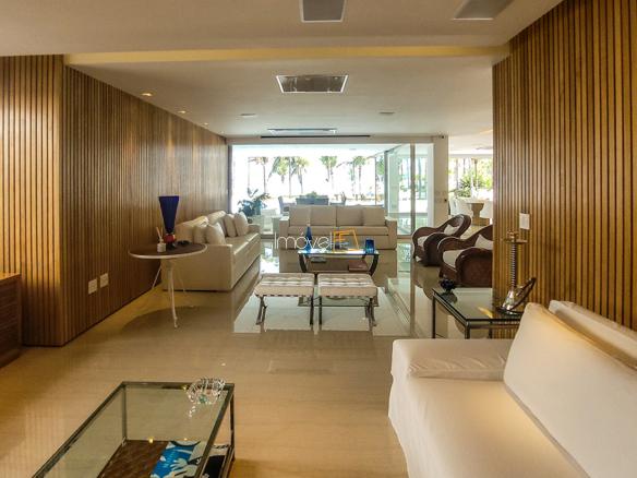 Casa para Temporada Condomínio Costa Verde Tabatinga com 8 Suítes e 692m²