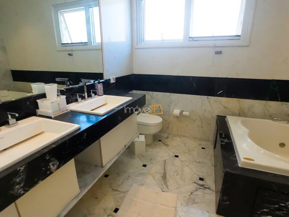 Casa à Venda no Condomínio Costa Verde Tabatinga com 8 suítes e 872 m²