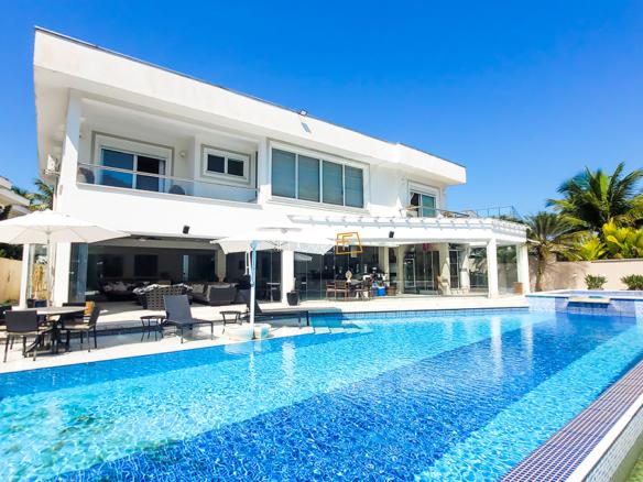 Casa à Venda no Condomínio Costa Verde Tabatinga com 8 suítes e 872 m²