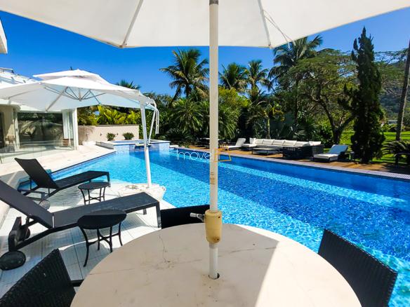 Casa à Venda no Condomínio Costa Verde Tabatinga com 8 suítes e 872 m²