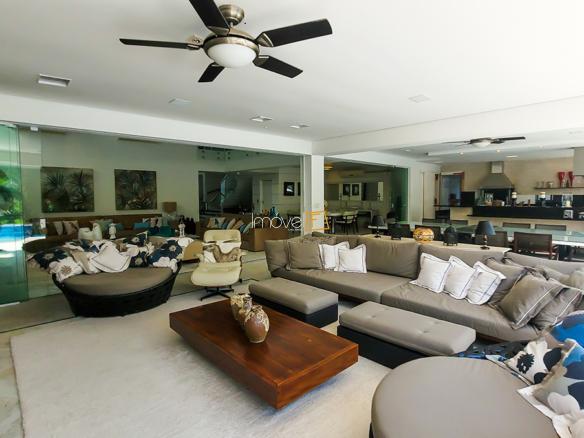 Casa à Venda no Condomínio Costa Verde Tabatinga com 8 suítes e 872 m²