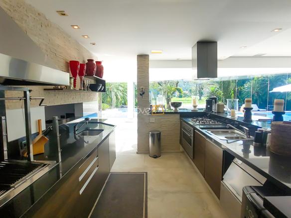 Casa à Venda no Condomínio Costa Verde Tabatinga com 8 suítes e 872 m²