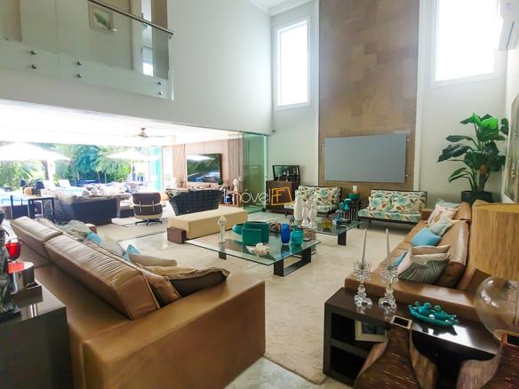 Casa à Venda no Condomínio Costa Verde Tabatinga com 8 suítes e 872 m²