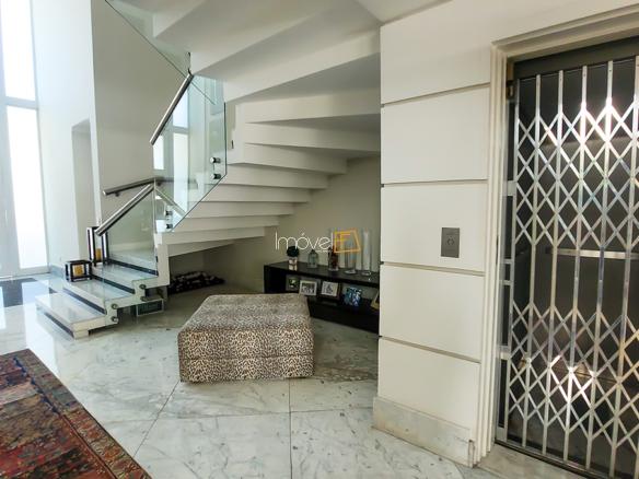 Casa à Venda no Condomínio Costa Verde Tabatinga com 8 suítes e 872 m²