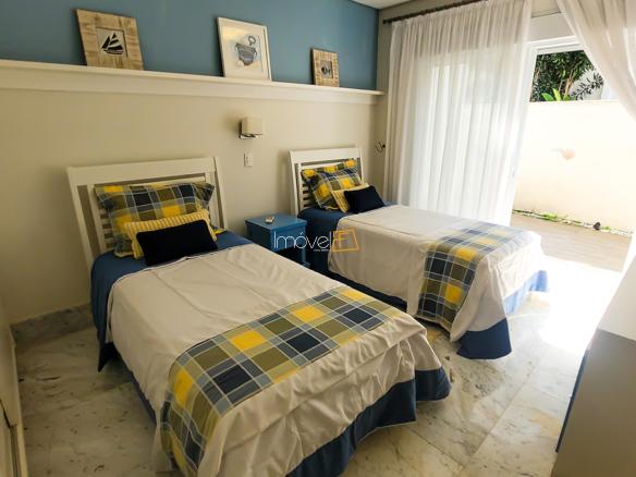 Casa à Venda no Condomínio Costa Verde Tabatinga com 8 suítes e 872 m²