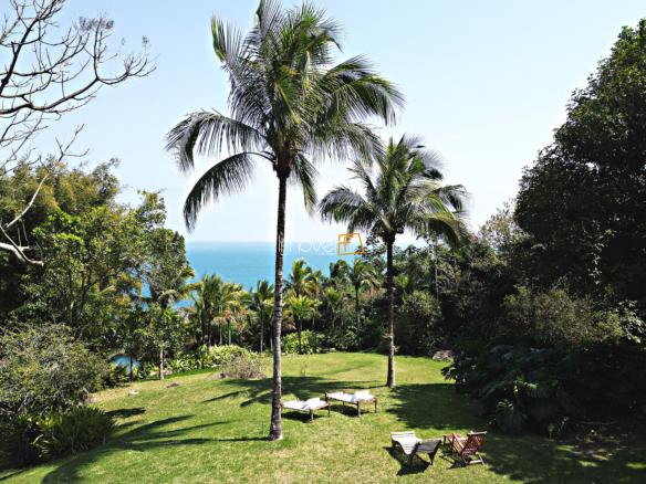 Casa em Ilhabela com 7 suítes, Borrifos com 1.003,41m²