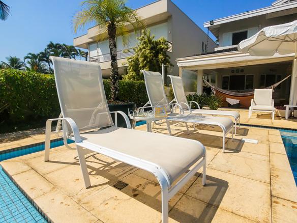 Casa à Venda Frente Mar no Condomínio Costa Verde Tabatinga com 7 quartos, na Praia de Tabatinga com 588m²