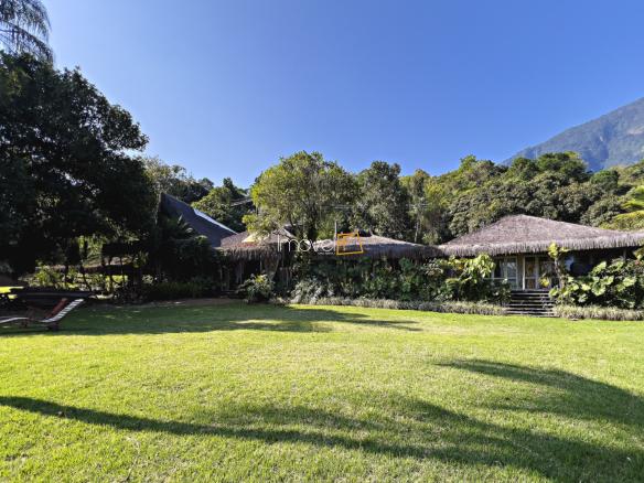 Casa em Ilhabela com 7 suítes, Borrifos com 1.003,41m²