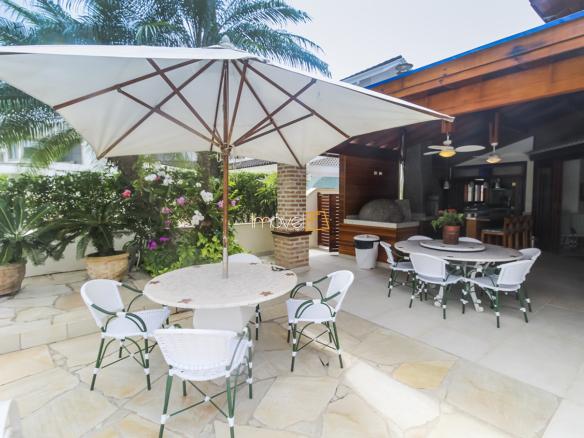 Casa para Venda e Aluguel Temporada Condomínio Costa Verde Tabatinga com 6 quartos, na Praia de Tabatinga com 570m²