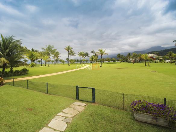 Casa para Venda e Aluguel Temporada Condomínio Costa Verde Tabatinga com 6 quartos, na Praia de Tabatinga com 570m²