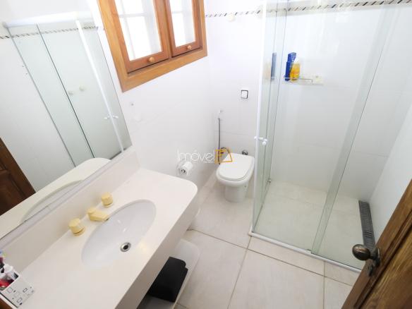Casa para Venda e Aluguel Temporada Condomínio Costa Verde Tabatinga com 6 quartos, na Praia de Tabatinga com 570m²