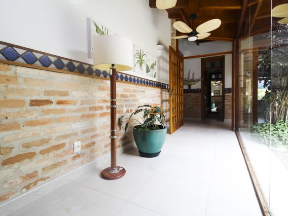 Casa para Venda e Aluguel Temporada Condomínio Costa Verde Tabatinga com 6 quartos, na Praia de Tabatinga com 570m²