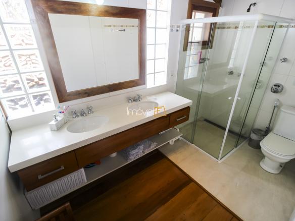 Casa para Venda e Aluguel Temporada Condomínio Costa Verde Tabatinga com 6 quartos, na Praia de Tabatinga com 570m²