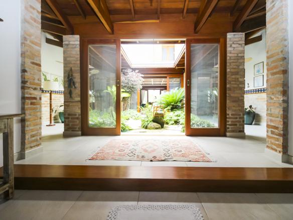 Casa para Venda e Aluguel Temporada Condomínio Costa Verde Tabatinga com 6 quartos, na Praia de Tabatinga com 570m²