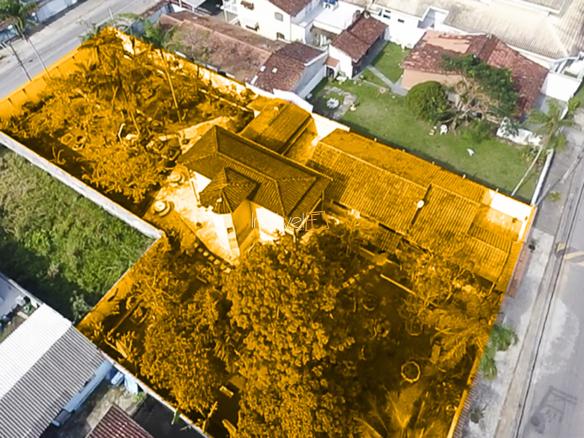 Casa para Venda e locação com 5 dormitórios, em Massaguaçu com 1350m²