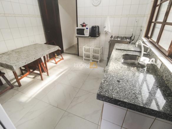 Casa para Venda e locação com 5 dormitórios, em Massaguaçu com 1350m²