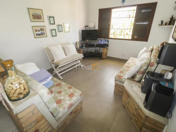 Casa para Venda e locação com 5 dormitórios, em Massaguaçu com 1350m²