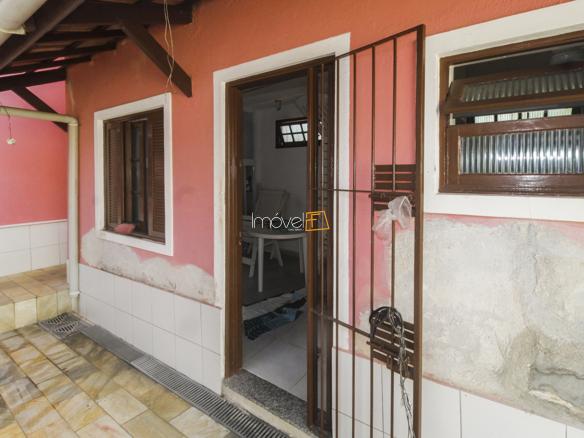 Casa para Venda e locação com 5 dormitórios, em Massaguaçu com 1350m²