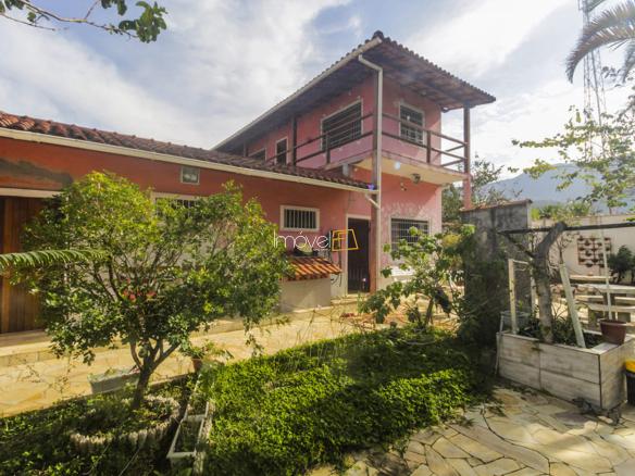 Casa para Venda e locação com 5 dormitórios, em Massaguaçu com 1350m²