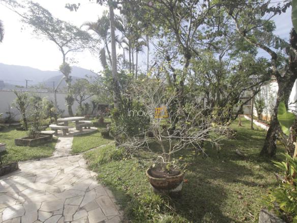 Casa para Venda e locação com 5 dormitórios, em Massaguaçu com 1350m²