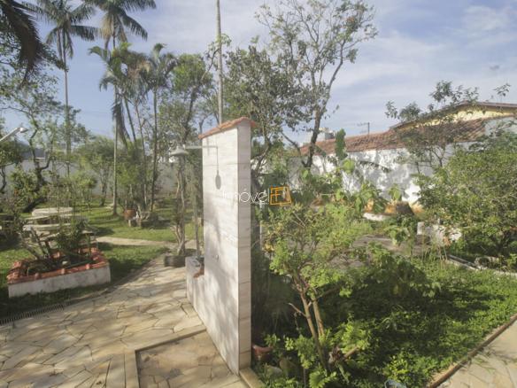 Casa para Venda e locação com 5 dormitórios, em Massaguaçu com 1350m²
