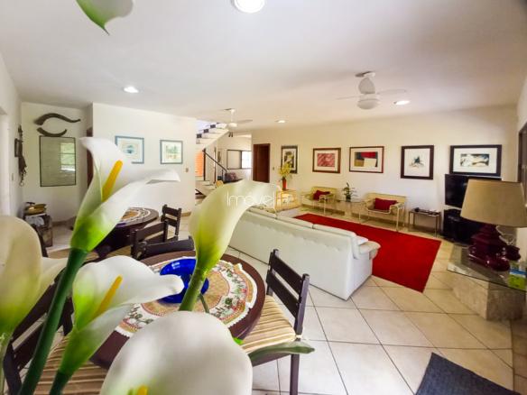 Casa à locação no Condomínio Costa Verde Tabatinga com 4 suítes e 800m², na Praia da Tabatinga