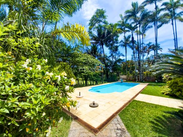 Casa à locação no Condomínio Costa Verde Tabatinga com 4 suítes e 800m², na Praia da Tabatinga