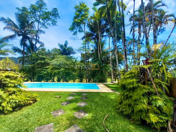 Casa à locação no Condomínio Costa Verde Tabatinga com 4 suítes e 800m², na Praia da Tabatinga
