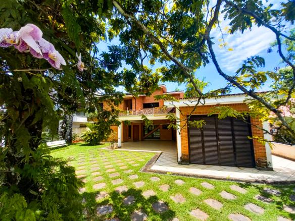 Casa à locação no Condomínio Costa Verde Tabatinga com 4 suítes e 800m², na Praia da Tabatinga