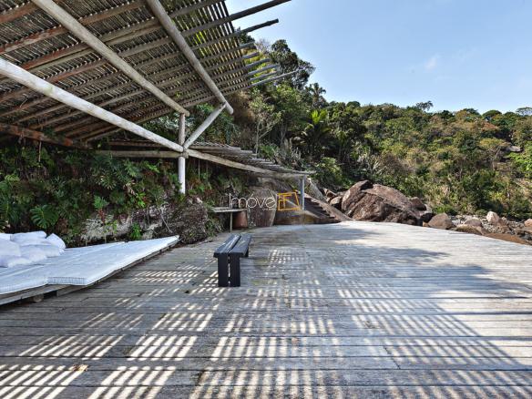 Casa em Ilhabela com 7 suítes, Borrifos com 1.003,41m²
