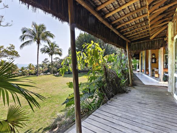Casa em Ilhabela com 7 suítes, Borrifos com 1.003,41m²