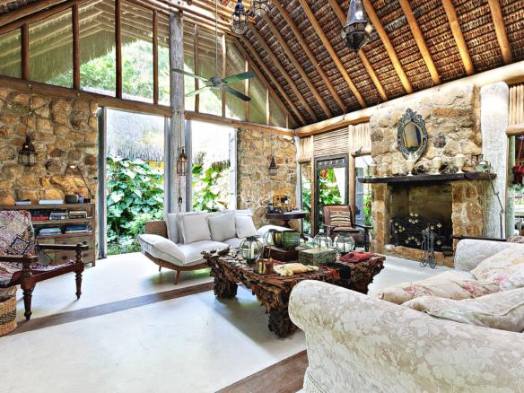 Casa em Ilhabela com 7 suítes, Borrifos com 1.003,41m²