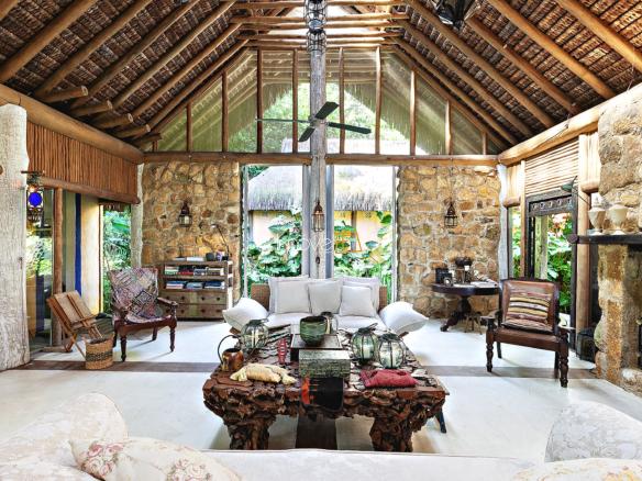 Casa em Ilhabela com 7 suítes, Borrifos com 1.003,41m²