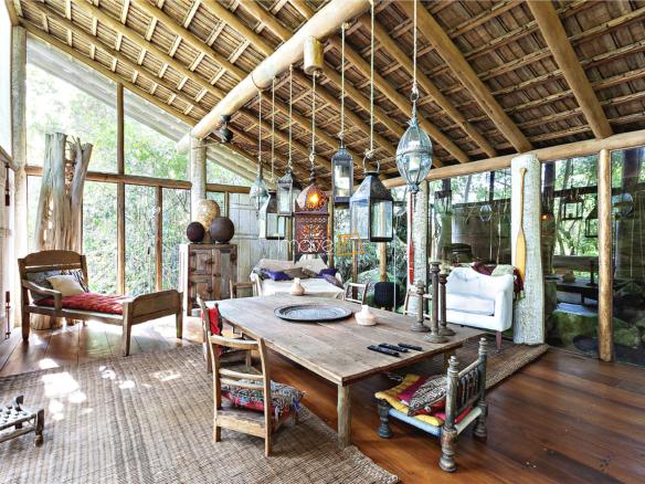 Casa em Ilhabela com 7 suítes, Borrifos com 1.003,41m²