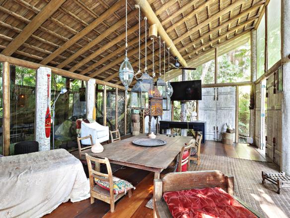 Casa em Ilhabela com 7 suítes, Borrifos com 1.003,41m²