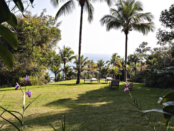 Casa em Ilhabela com 7 suítes, Borrifos com 1.003,41m²