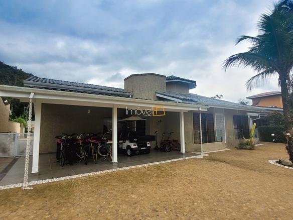 Casa à Venda Condomínio Costa Verde Tabatinga com 4 quartos e 198 m² de área construída em um amplo terreno de 500 m²