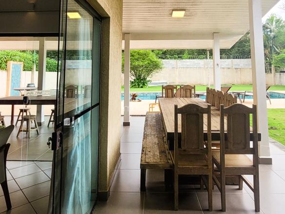 Casa à Venda Condomínio Costa Verde Tabatinga com 4 quartos e 198 m² de área construída em um amplo terreno de 500 m²