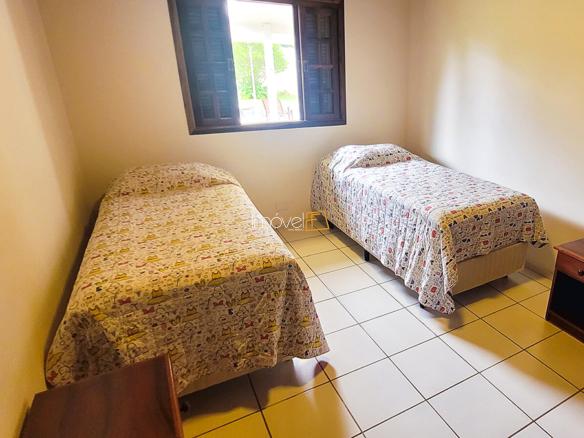 Casa à Venda Condomínio Costa Verde Tabatinga com 4 quartos e 198 m² de área construída em um amplo terreno de 500 m²