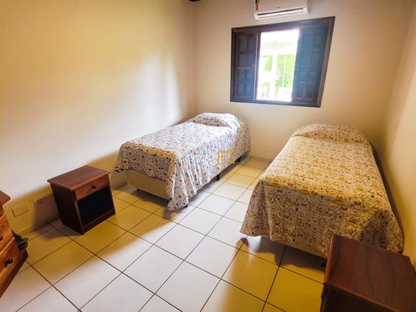 Casa à Venda Condomínio Costa Verde Tabatinga com 4 quartos e 198 m² de área construída em um amplo terreno de 500 m²