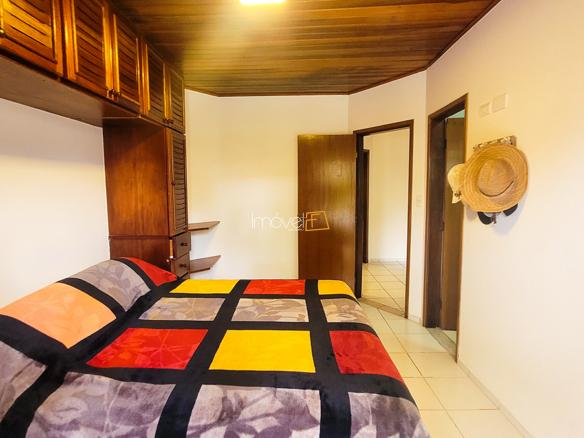Casa à Venda Condomínio Costa Verde Tabatinga com 4 quartos e 198 m² de área construída em um amplo terreno de 500 m²