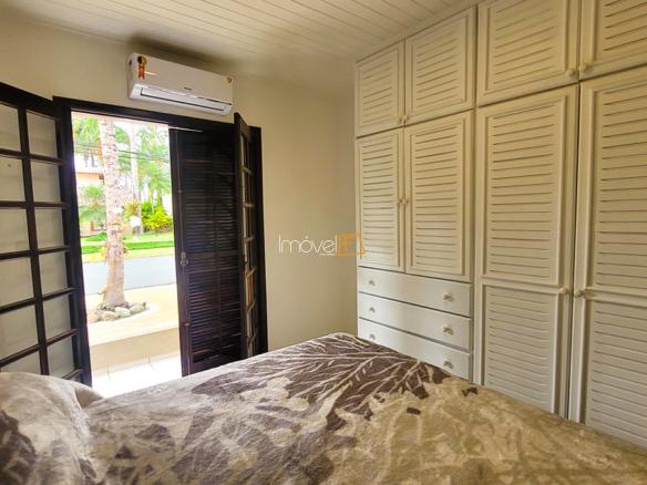 Casa à Venda Condomínio Costa Verde Tabatinga com 4 quartos e 198 m² de área construída em um amplo terreno de 500 m²