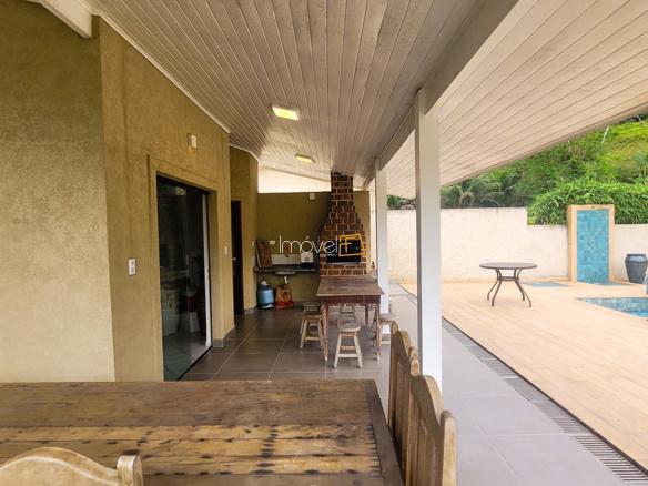 Casa à Venda Condomínio Costa Verde Tabatinga com 4 quartos e 198 m² de área construída em um amplo terreno de 500 m²