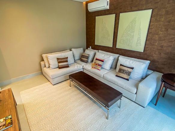Casa à Venda Condomínio Costa Verde Tabatinga com 8 suítes, 60 metros da praia e 698,93m²