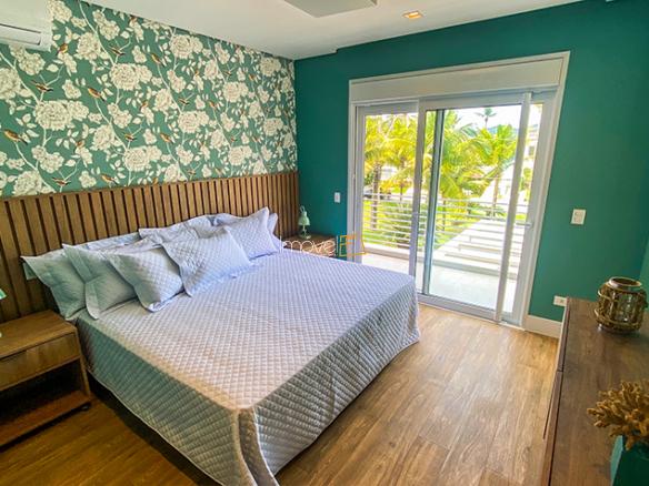 Casa à Venda Condomínio Costa Verde Tabatinga com 8 suítes, 60 metros da praia e 698,93m²